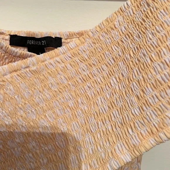 Small forever 21 crop top - Picture 3 of 3